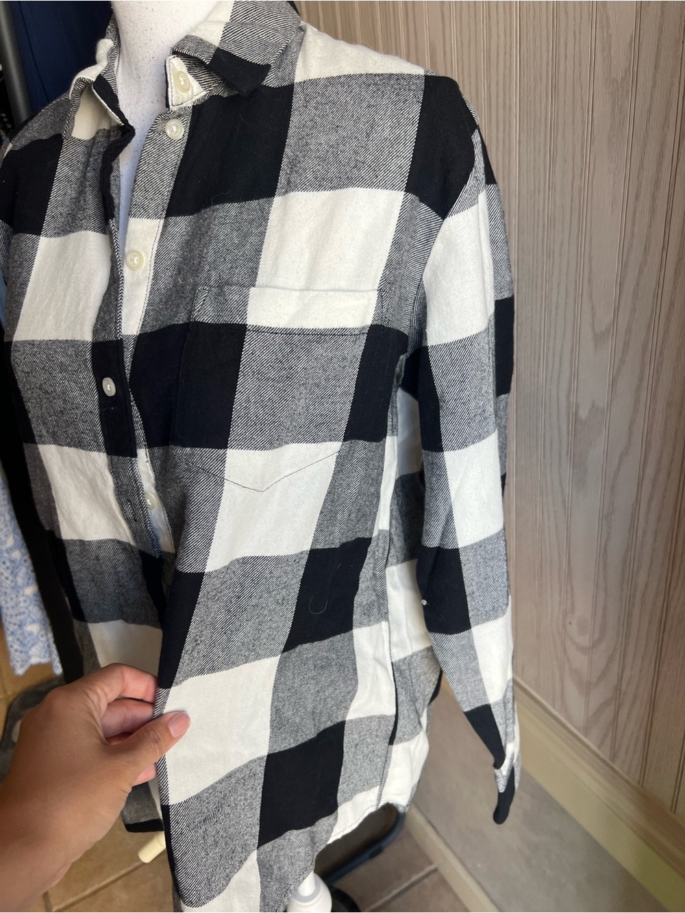 Old Navy Black and White Buffalo Plaid Button-Down Shirt - Picture 5 of 7